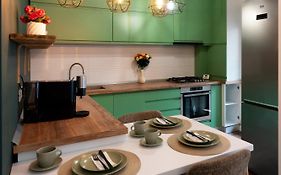 Soni Exclusive Studio Plaza With Private Parking & Self Check-In